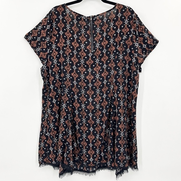 Torrid Tribal Geometric Print Fringe Hem Boho Tunic Top 2X - Picture 2 of 9